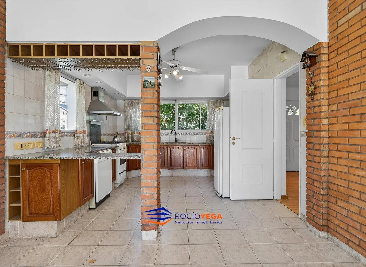 Casa a la venta en Campos de Alvarez 2