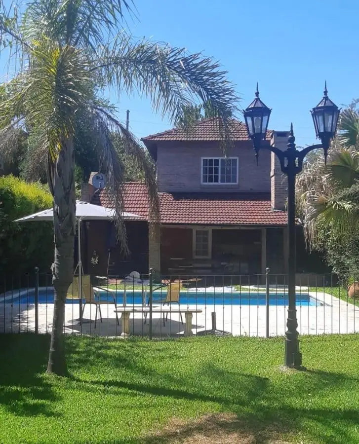 Casa en venta y/o alquiler anual Country Banco Provincia Francisco Alvarez Moreno 1