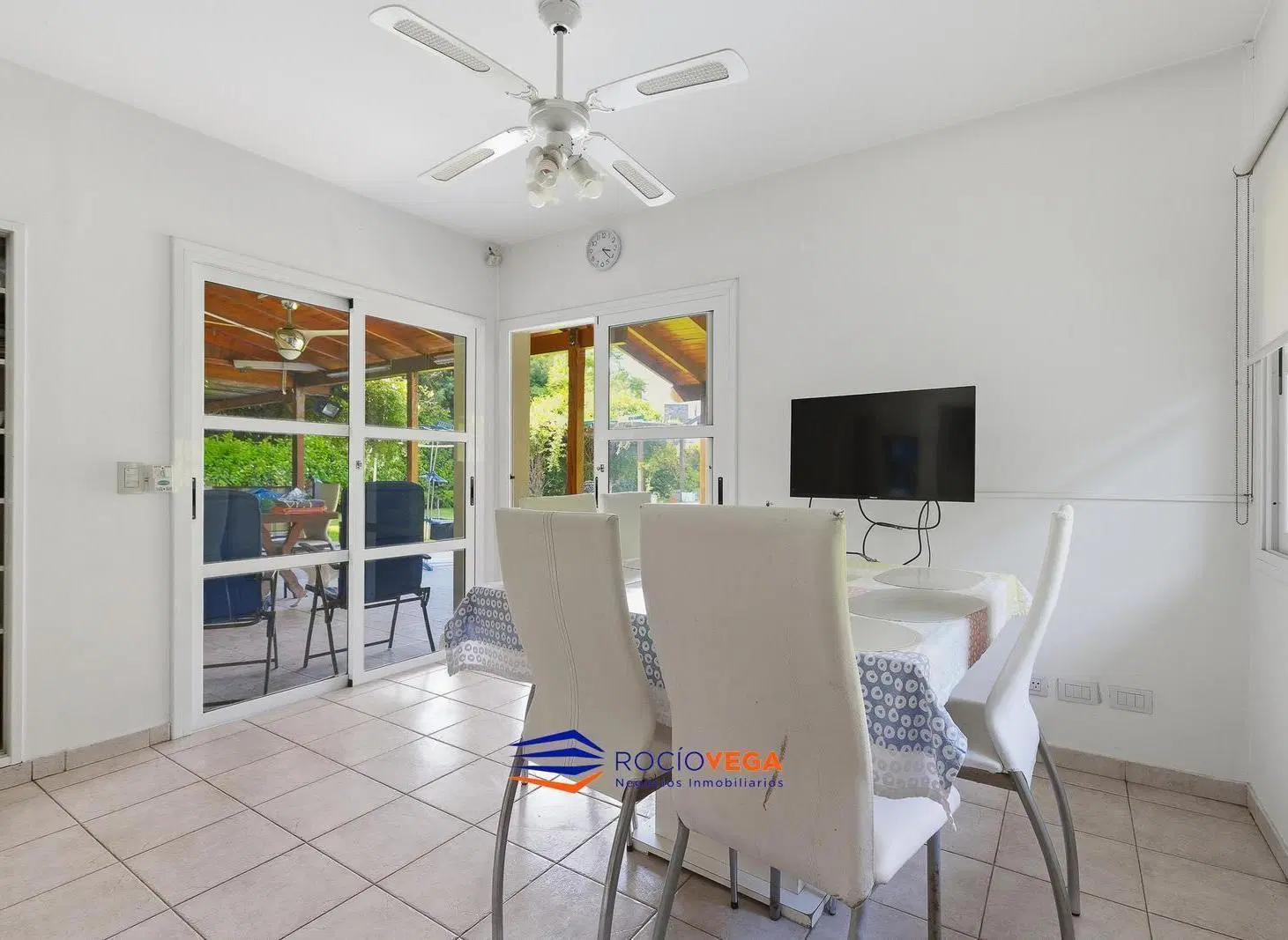 Casa a la venta y/o alquiler en Campos de Alvarez 3