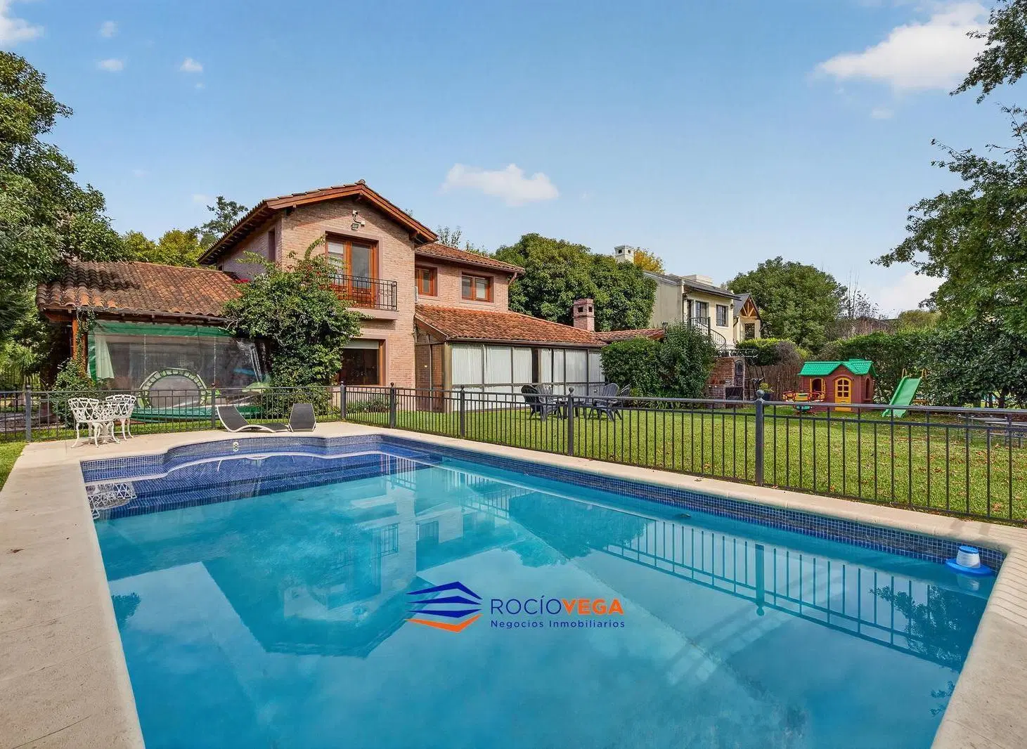 Casa a la venta en Campos de Alvarez, Francisco Alvarez, Moreno 2