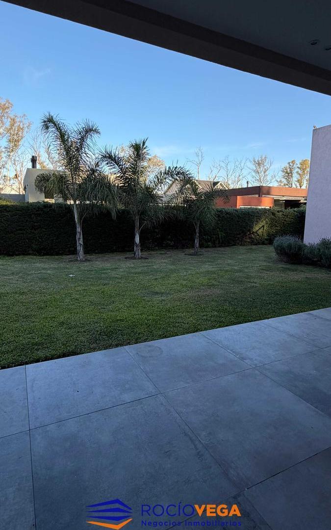 Casa a la venta en Barrio Privado Astorga,La Reja