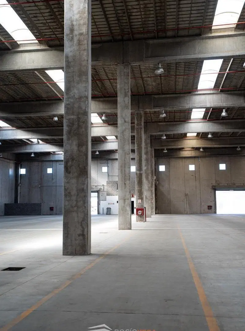 Nave premiun Industrial en alquiler en La Reja Chica, Moreno 3