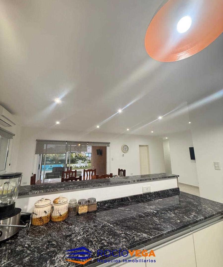 Foto de Casa en Venta en San Ramon Pilar del Este, imagen 3