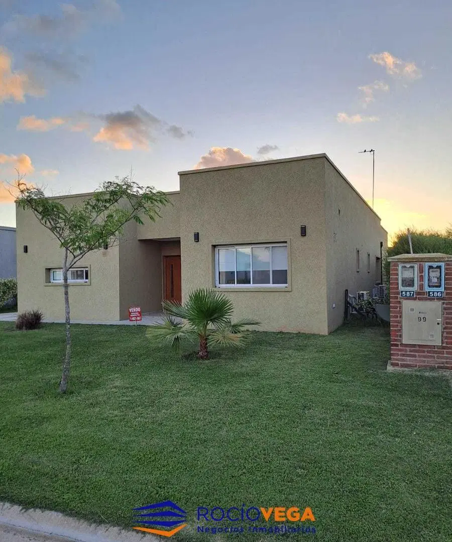 Casa en Venta en San Ramon Pilar del Este 2