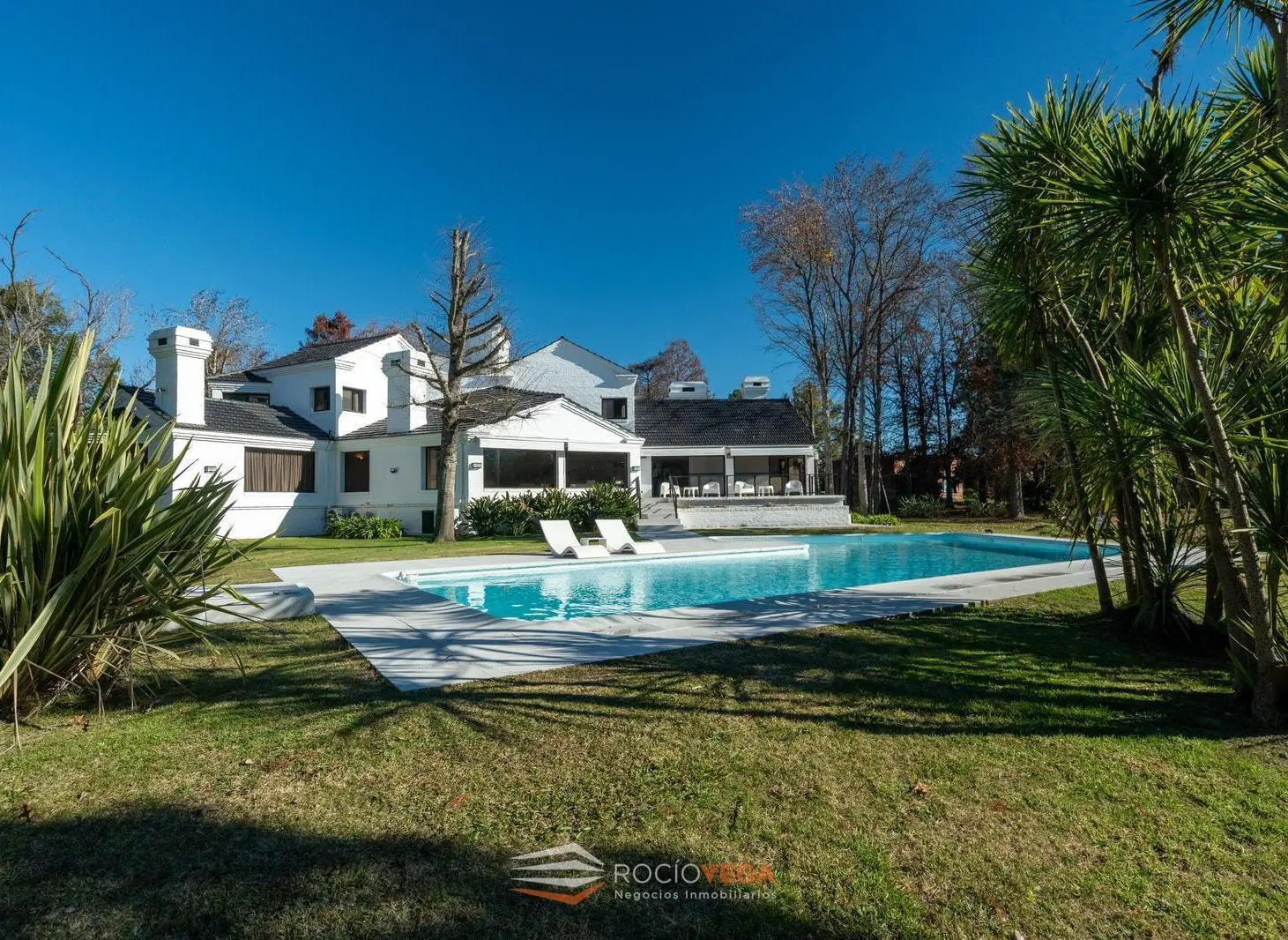 Casa en Venta sobre Golf en Country San Diego Moreno  Acceso Oeste km 42 2