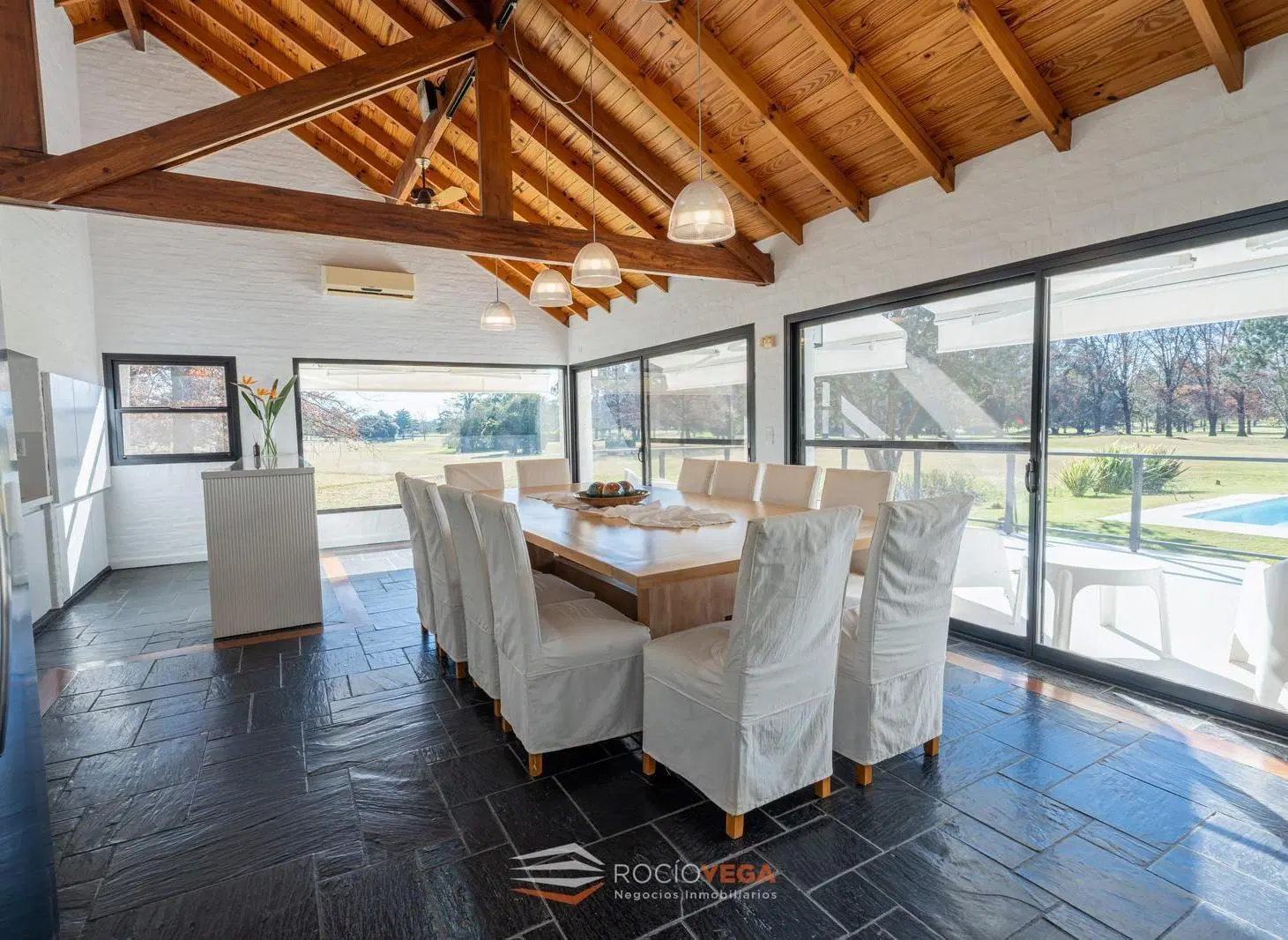 Casa en Venta sobre Golf en Country San Diego Moreno  Acceso Oeste km 42 4