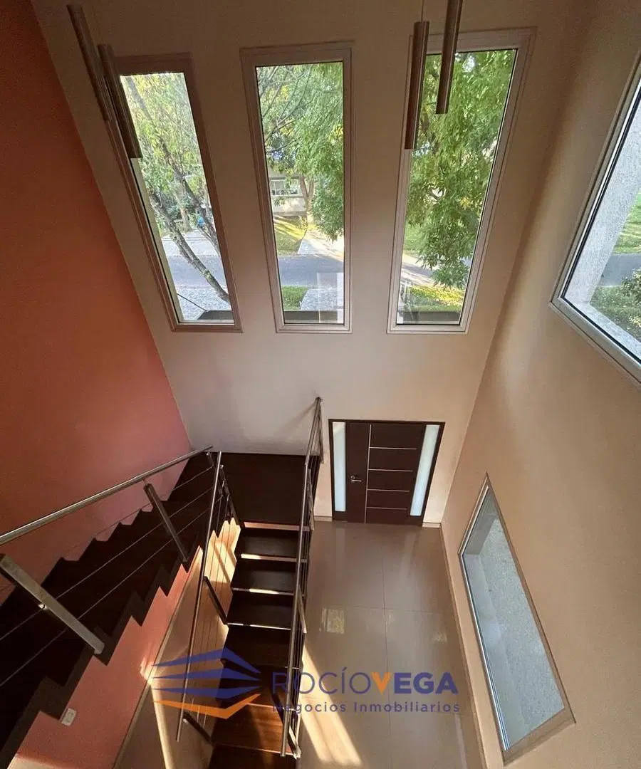 Casa en venta en barrio Santa Ana Moreno 5