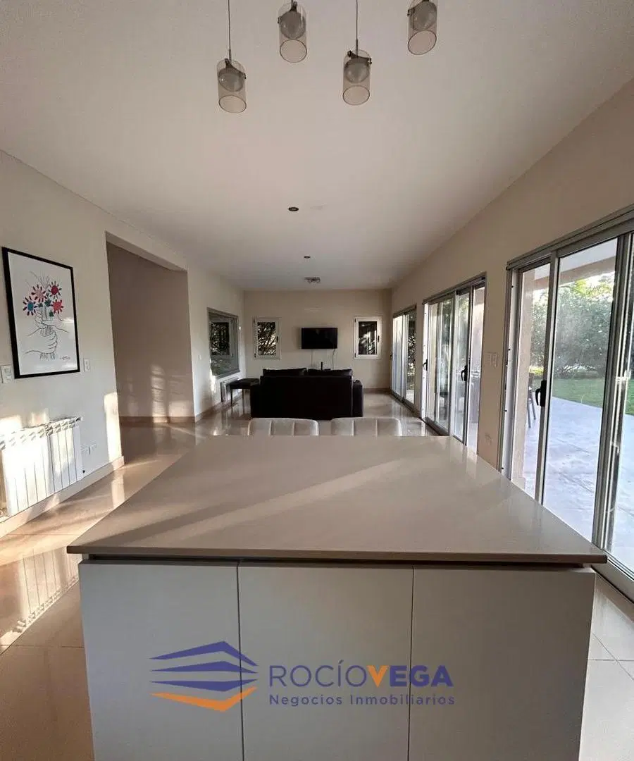Casa en venta en barrio Santa Ana Moreno 8