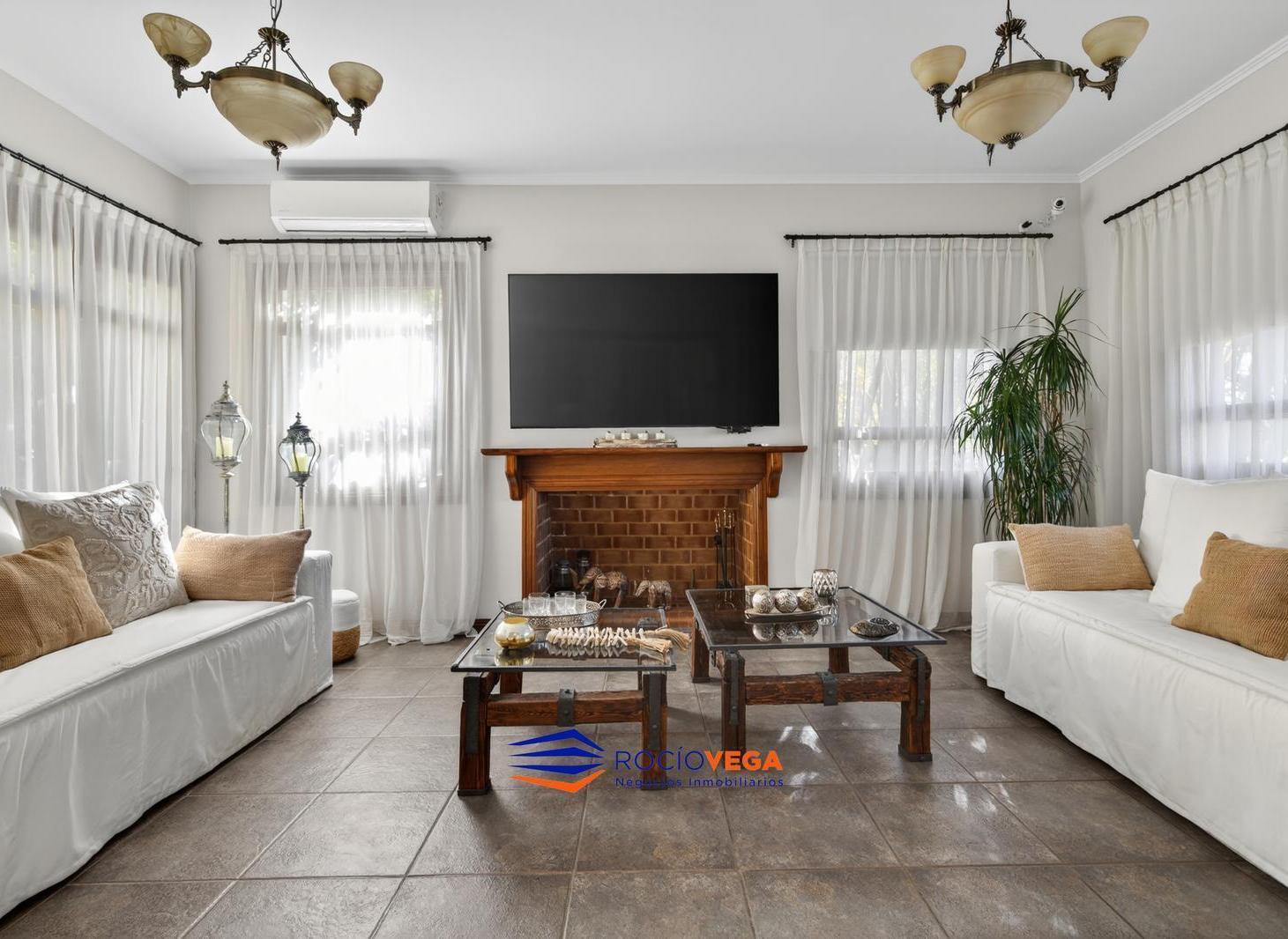 Foto de Casa a la venta en Campos de Alvarez, imagen 2