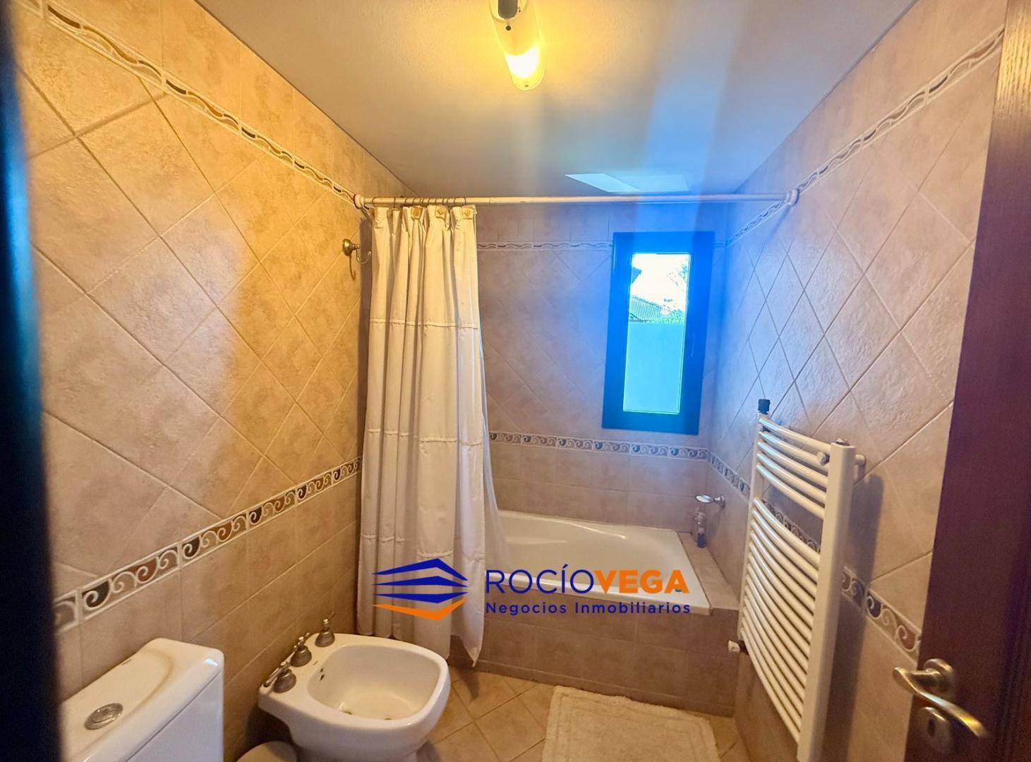 Foto de Casa en alquiler anual en Campos De Alvarez, imagen 2