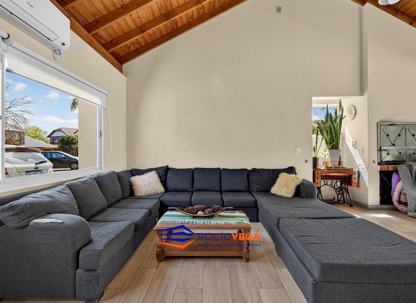 Foto de Casa a la venta en Campos de Alvarez, imagen 1