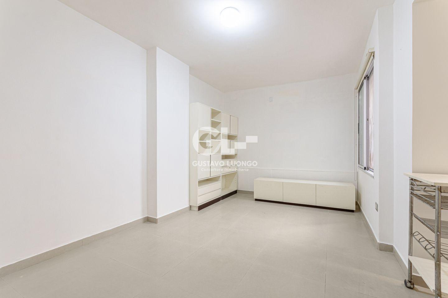 Foto de ¡Luminoso, silencioso y con patio propio! Ubicación ideal., imagen 3