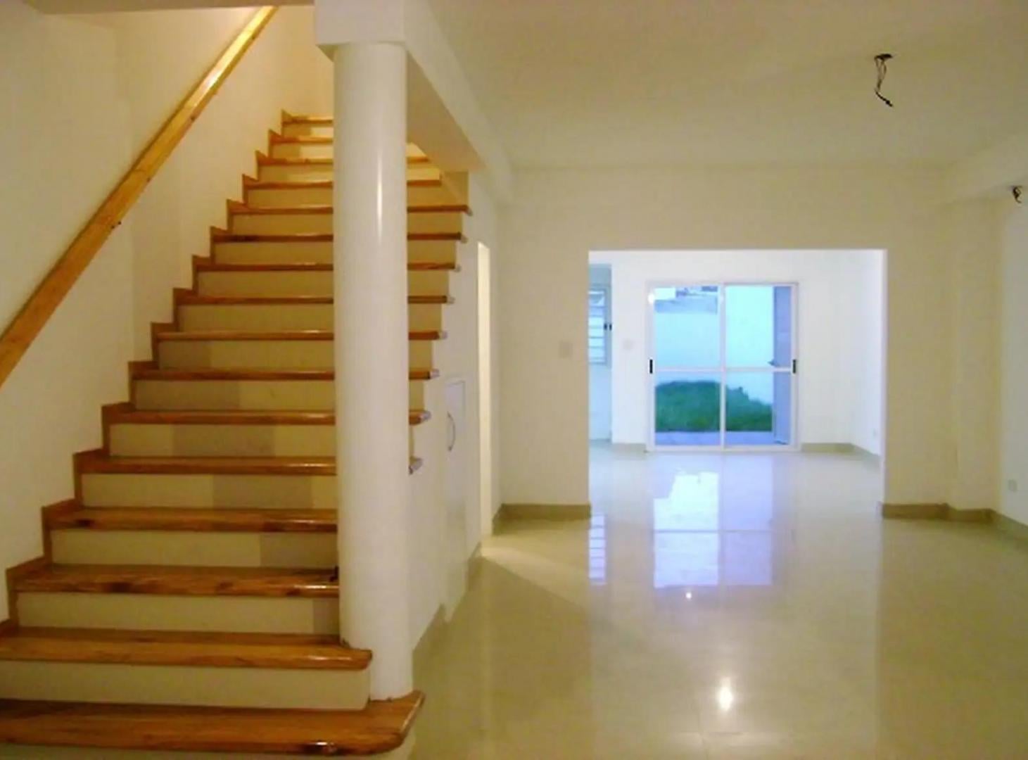 Foto de Dúplex de 5 ambientes en alquiler - Villa Adelina, imagen 3
