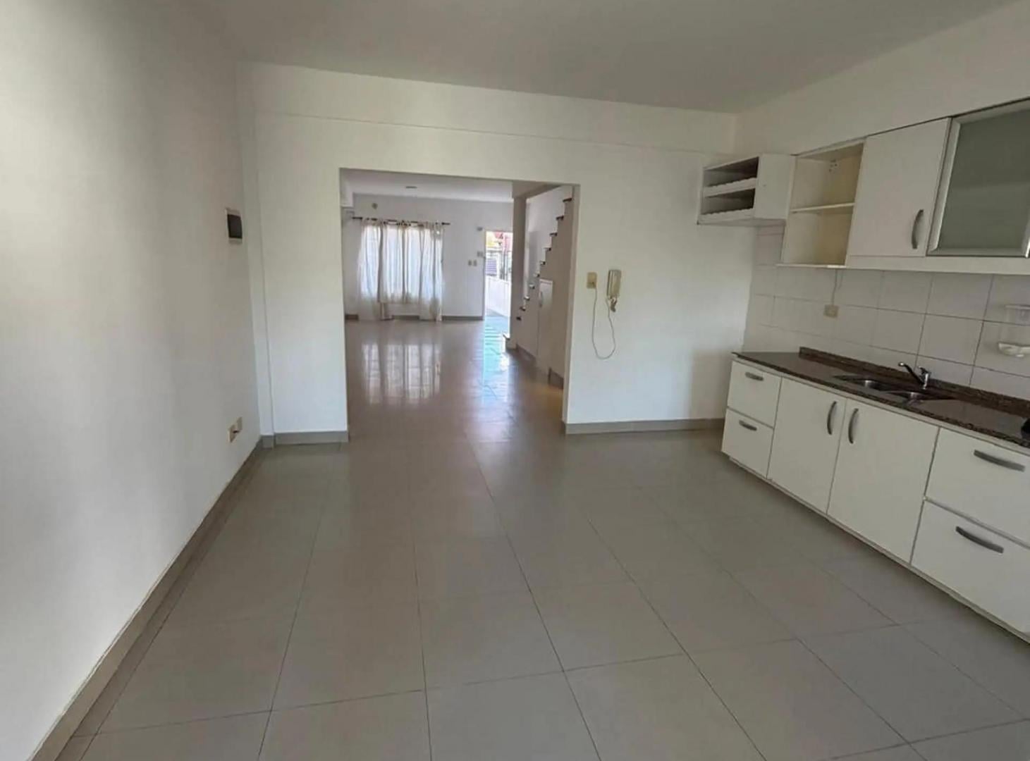 Foto de Dúplex de 5 ambientes en alquiler - Villa Adelina, imagen 5
