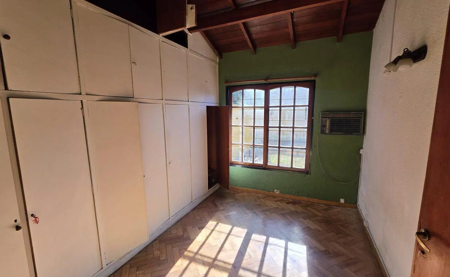 CASA AMPLIA EN ALQUILER EN ITUZAINGO 4
