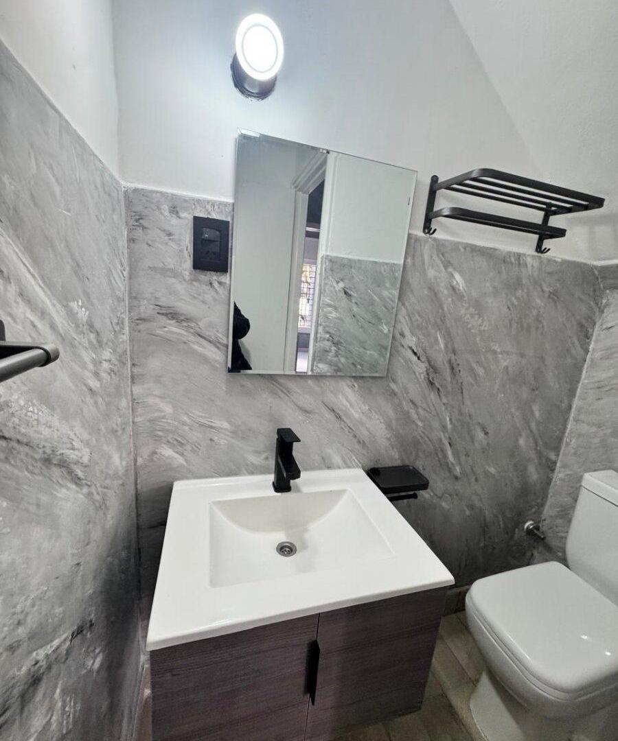 Foto de ESPECTACULAR CASA A LA VENTA 100% RECICLADA A NUEVO - NO TE PIERDAS, imagen 2