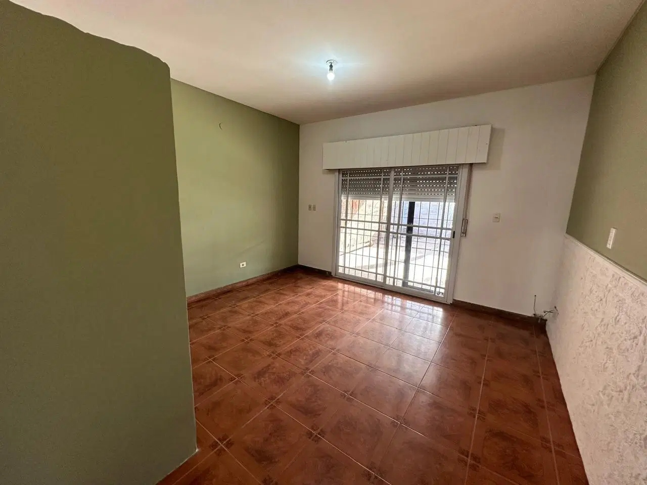 Amplio PH de 3 Ambientes en Merlo 3