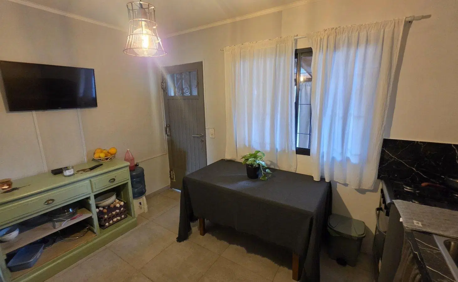 CASA EN PH CON AMPLIO FONDO + DEPTO - LISTA PARA IR A VIVIR - EN MERLO, BS.AS. 4