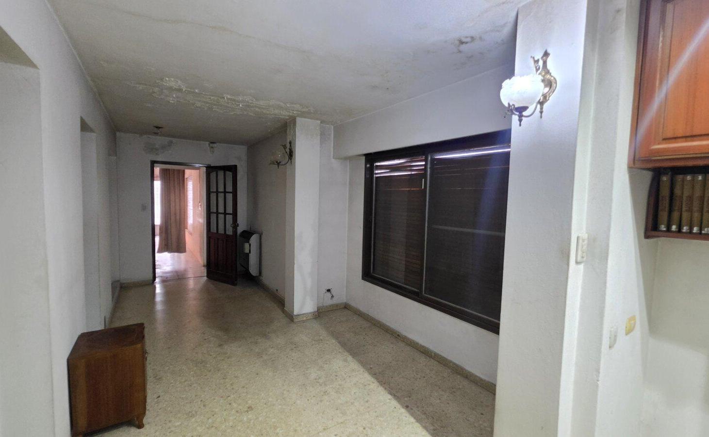 Foto de OPORTUNINDAD -- CASA A LA VENTA EN EL CENTRO DE LIBERTAD, MERLO - BS.AS. - CON FACILIDADES, imagen 4