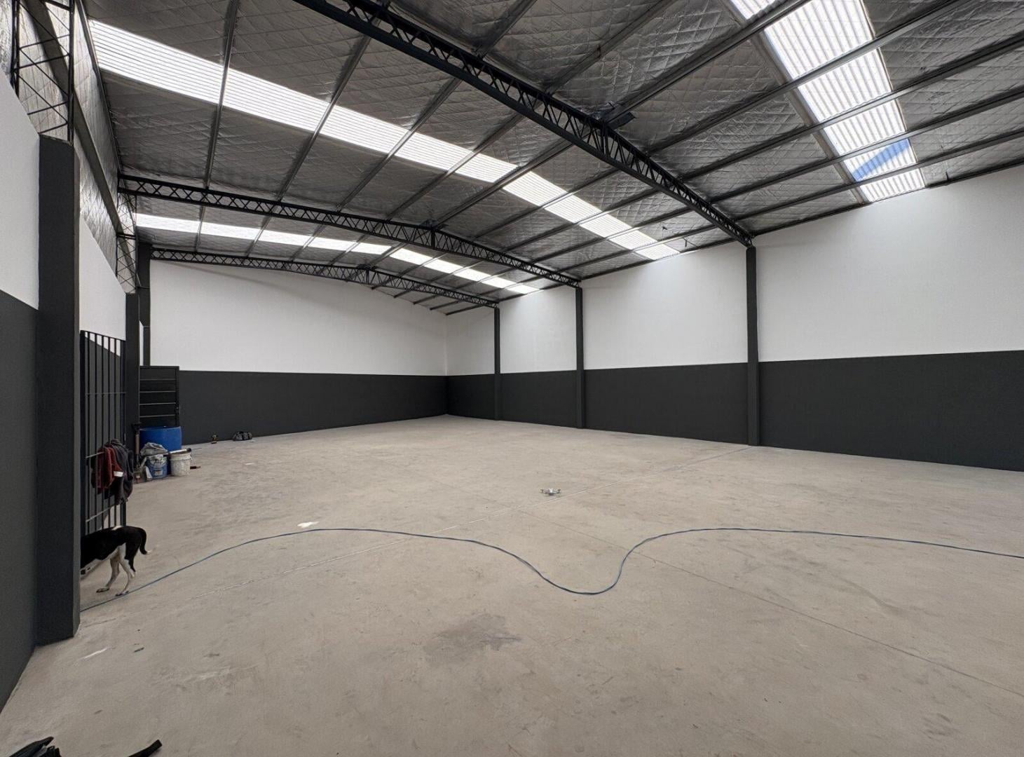 Foto de Importante galpón en ALQUILER a estrenar de 300m2 en Ruta 1003 y, imagen 2