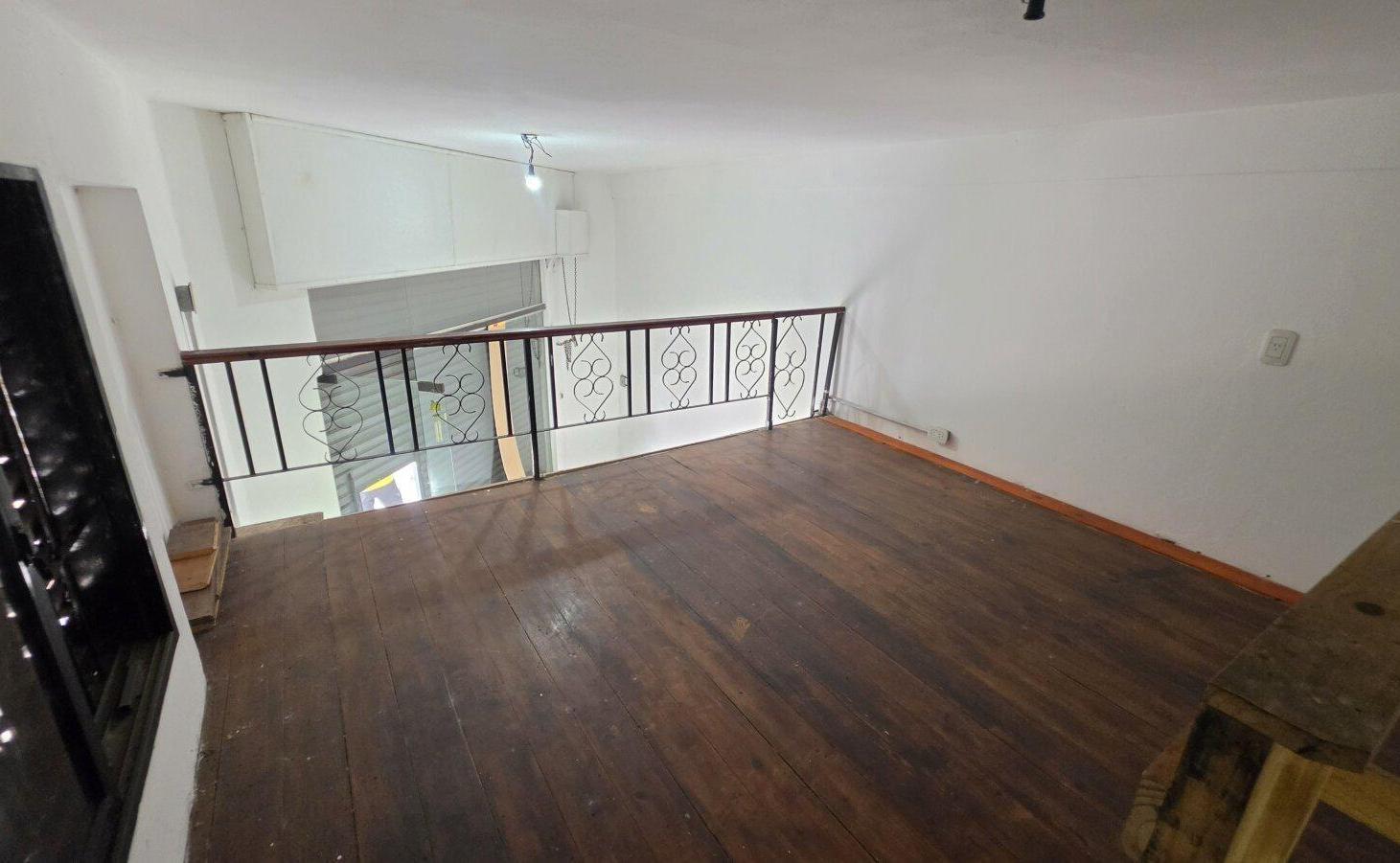Foto de LOCALES A LA VENTA EN OPORTUNINDAD SOBRE CALLE IMPORTANTE EN ITUZAINGO, imagen 5