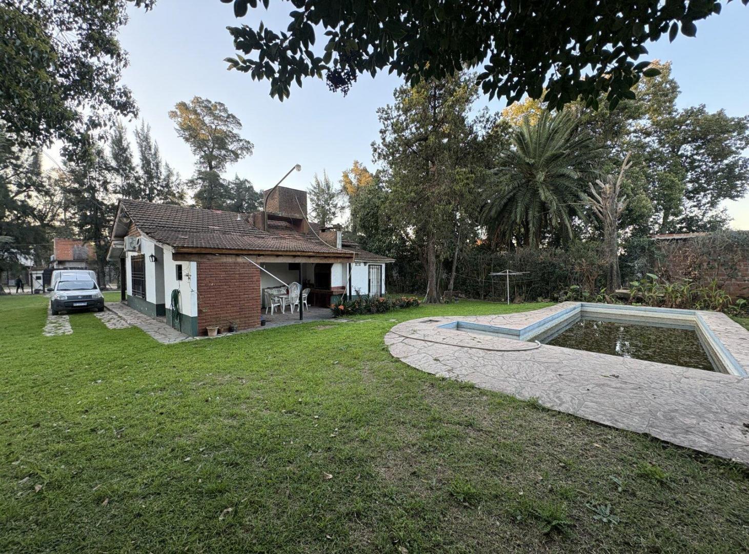 Foto de Casa Quinta con Pileta en Parque San Martin - Merlo, imagen 2