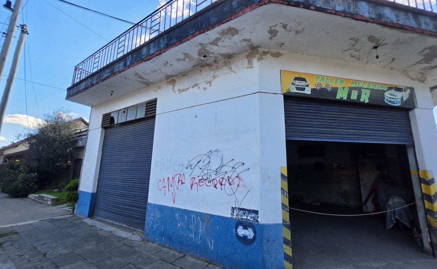 Foto de LOCAL AMPLIO + CASA, A LA VENTA EN MERLO - BS.AS., imagen 1