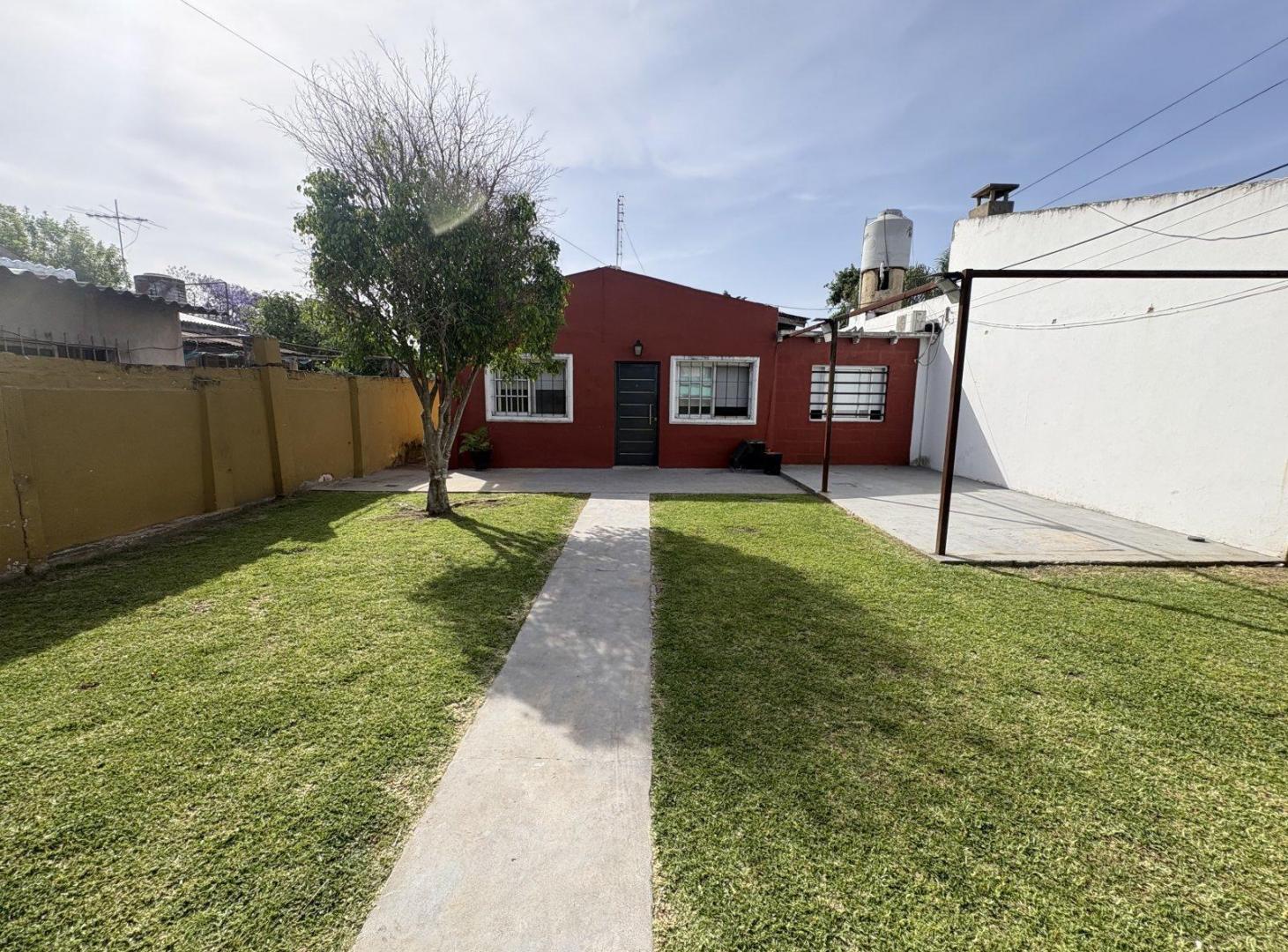Foto de OPORTUNINDAD CASA A LA VENTA de 4 Amb en San Antonio de Padua - Merlo, imagen 2