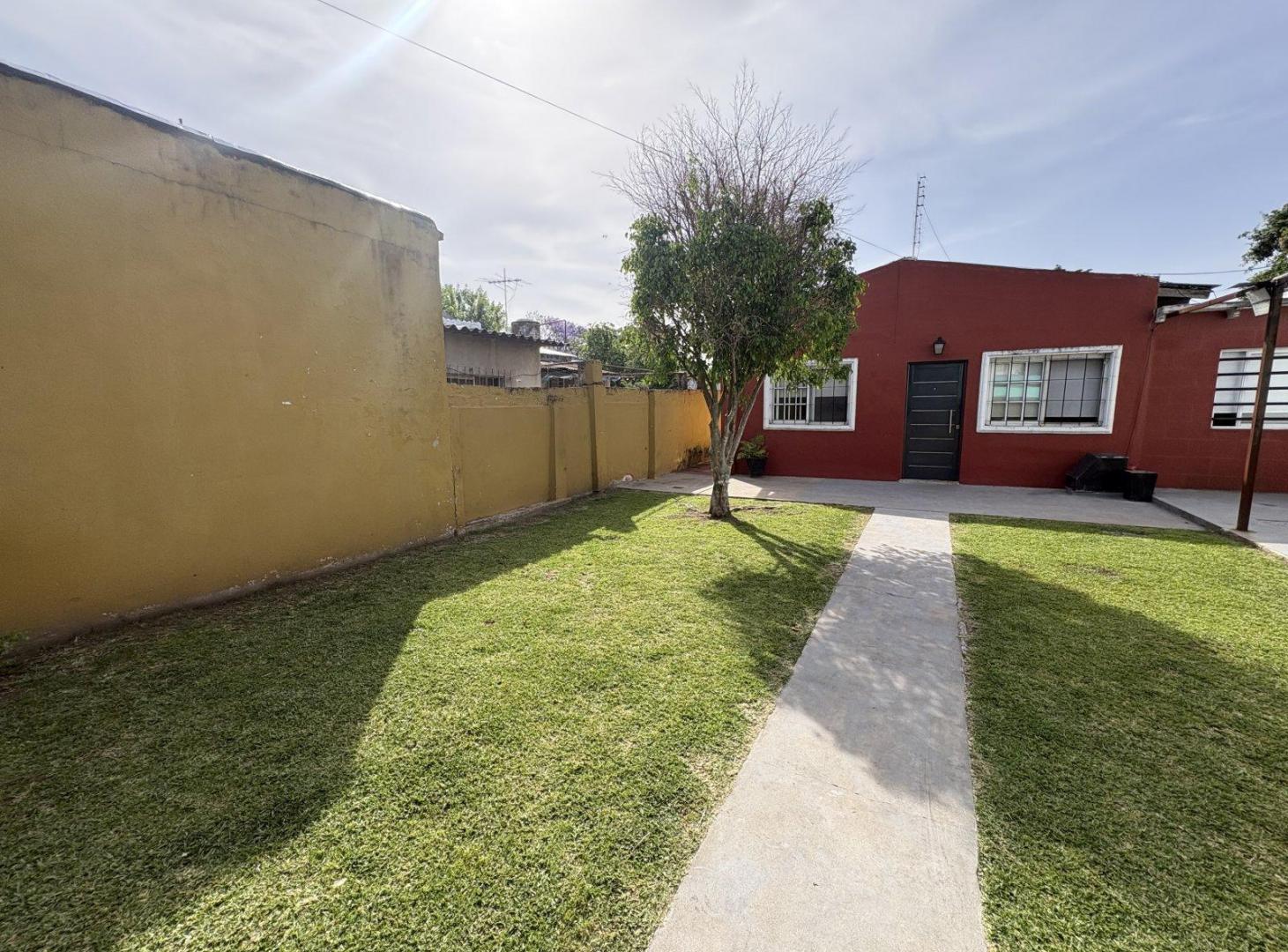 Foto de OPORTUNINDAD CASA A LA VENTA de 4 Amb en San Antonio de Padua - Merlo, imagen 4