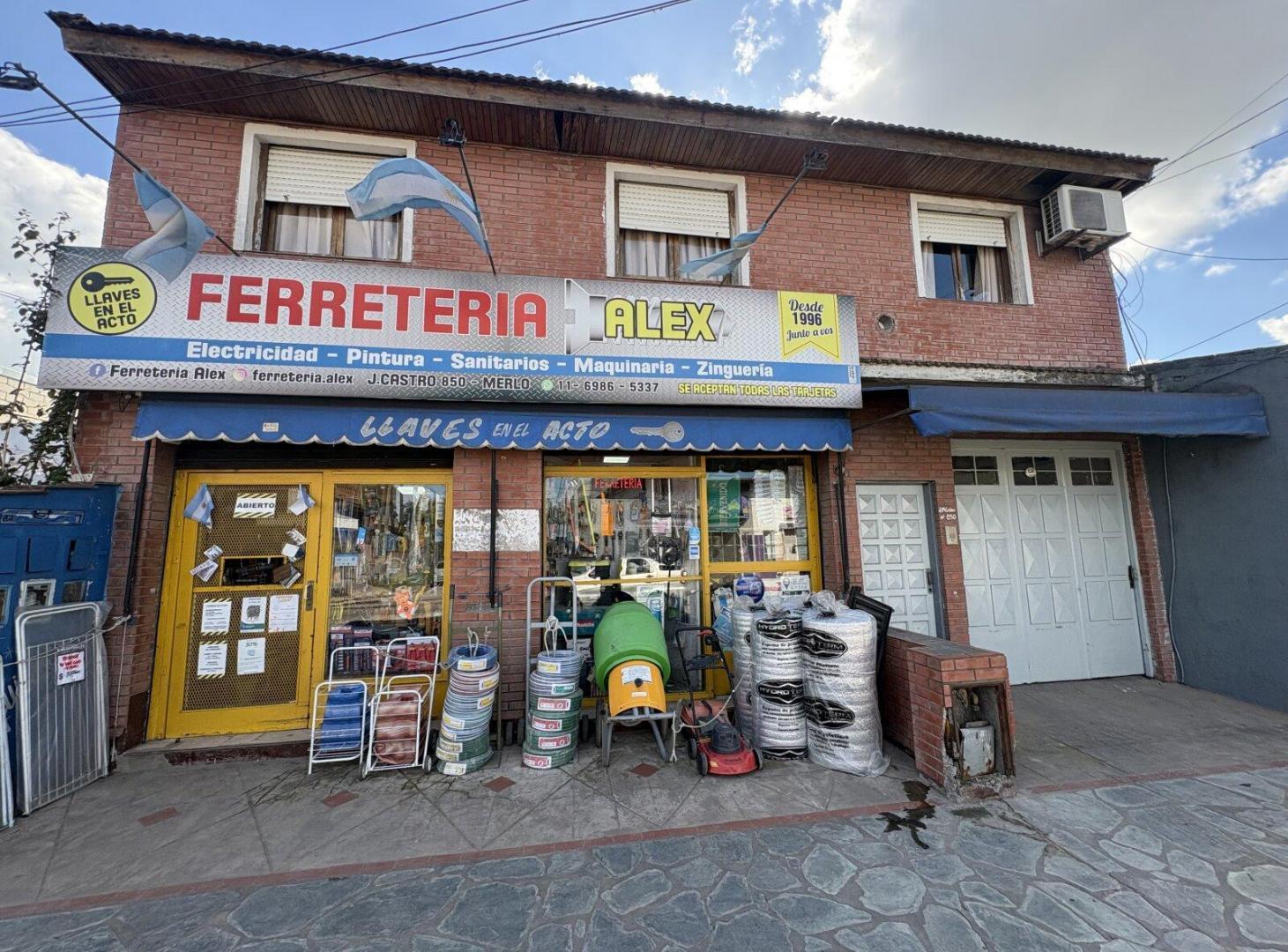 Foto de Casa con Locales Comerciales en Merlo, imagen 1