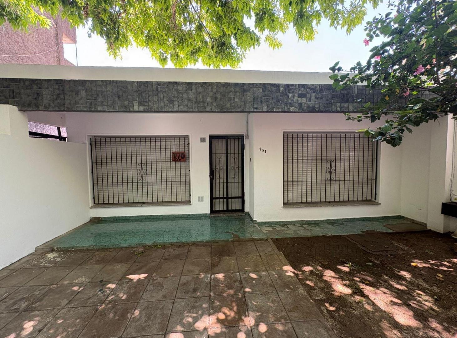 Foto de CASA EN ALQUILER de 3 Amb en Merlo Centro, imagen 2