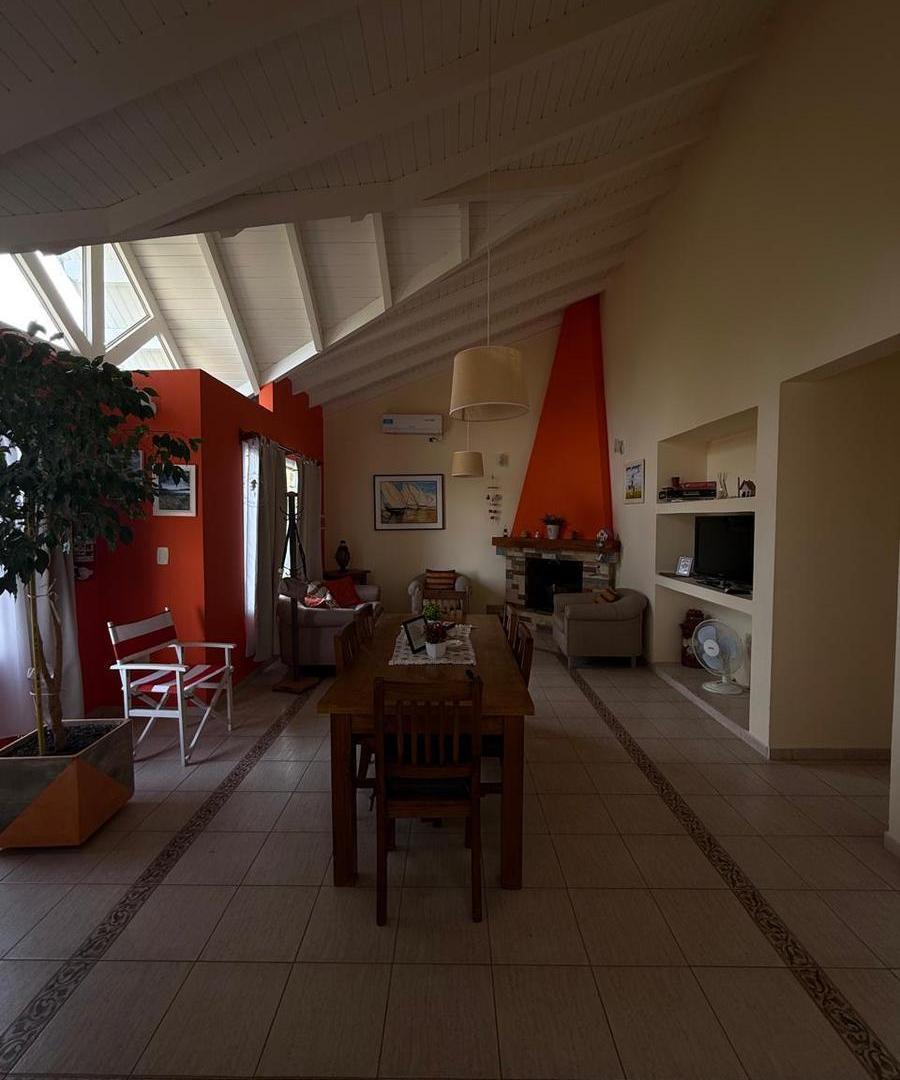 Foto de CASA EN VENTA EN VILLA EL CHOCON, imagen 2