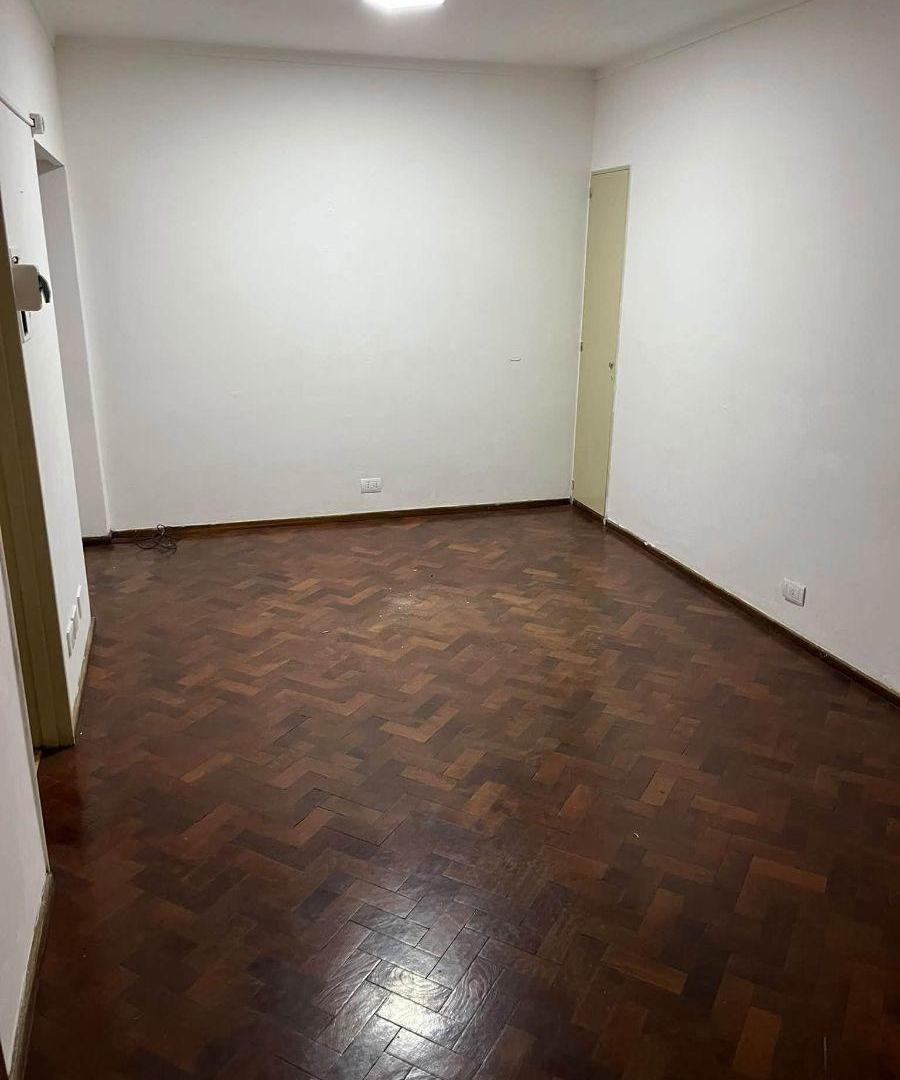 Foto de AMPLIO DEPARTAMENTO DE 1 DORMITORIO Y BALCON, EN EL CENTRO., imagen 3