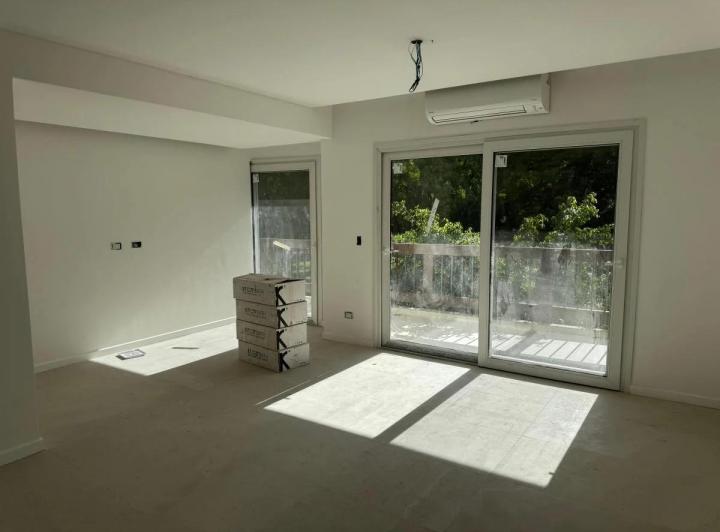Piso A Nuevo - 4 dormitorios en suite - Frente a Plaza Vicente Lopez 5