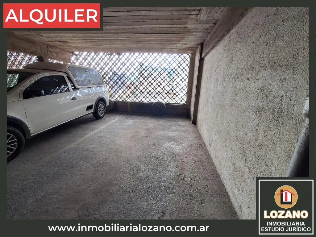 Cochera en Alquiler B° Centro 4