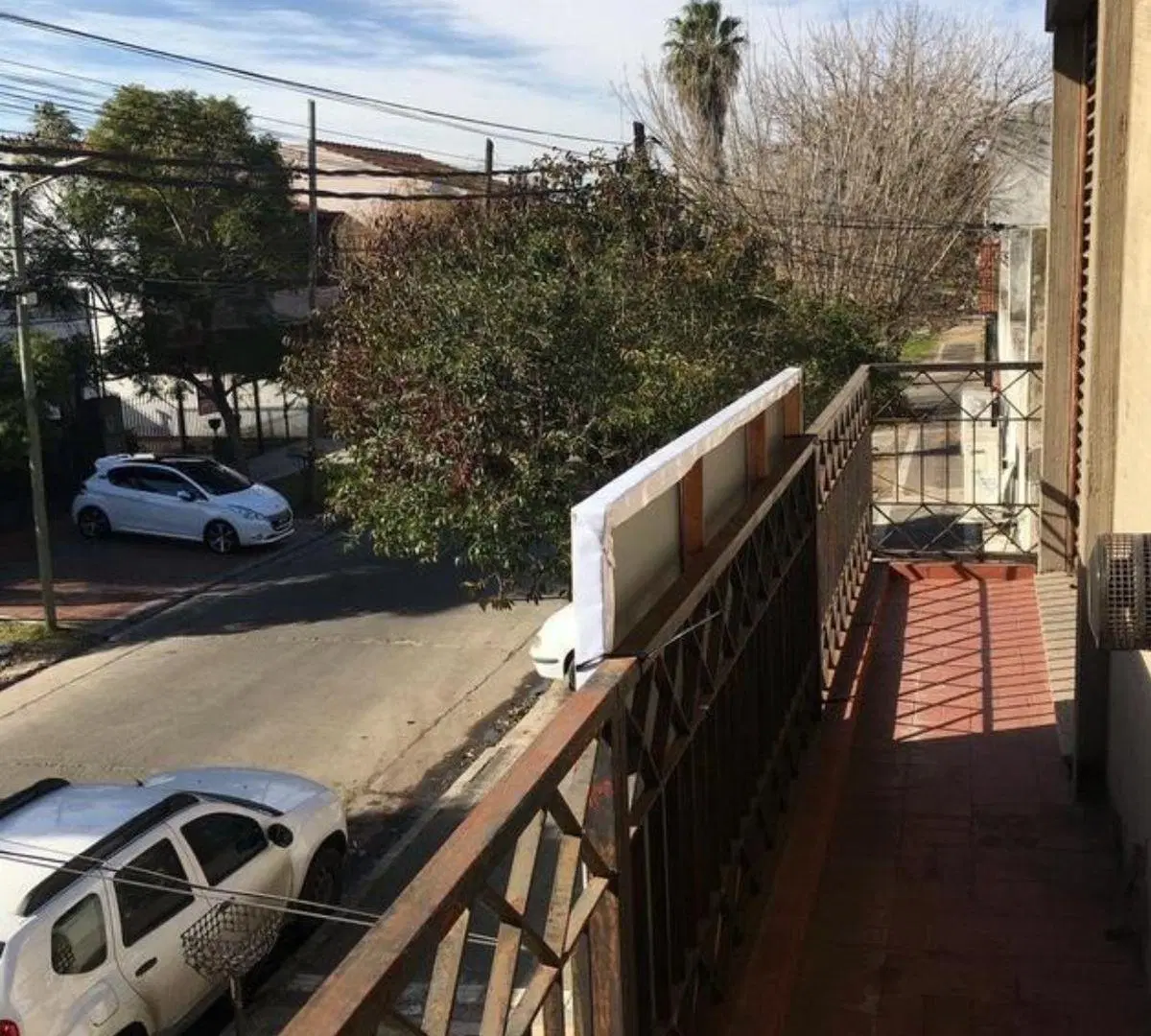 ALQUILA CASA BANFIELD 1