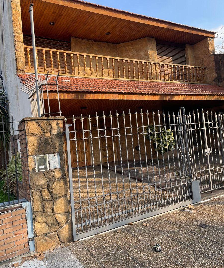 VENTA CHALET LOMAS