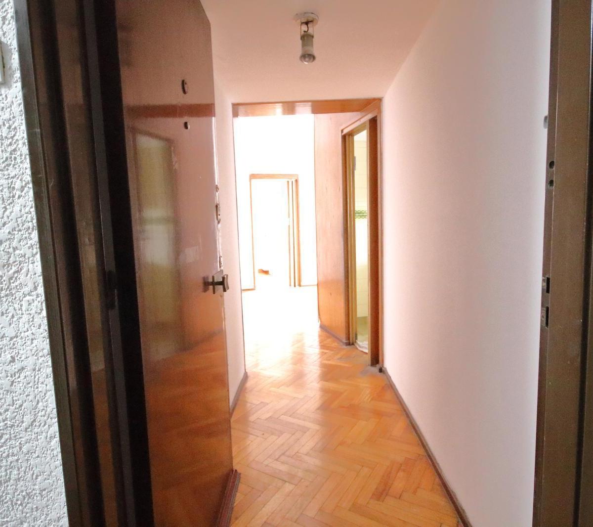 Av Rivadavia 10702: Todo Externo 3amb. 2 Balcones 2