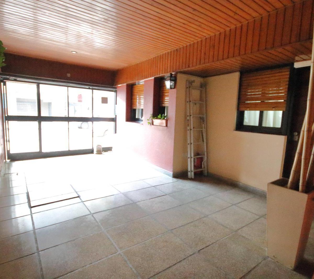 Moreto 59: Excelente Casa de 5amb. Garage Patio 3