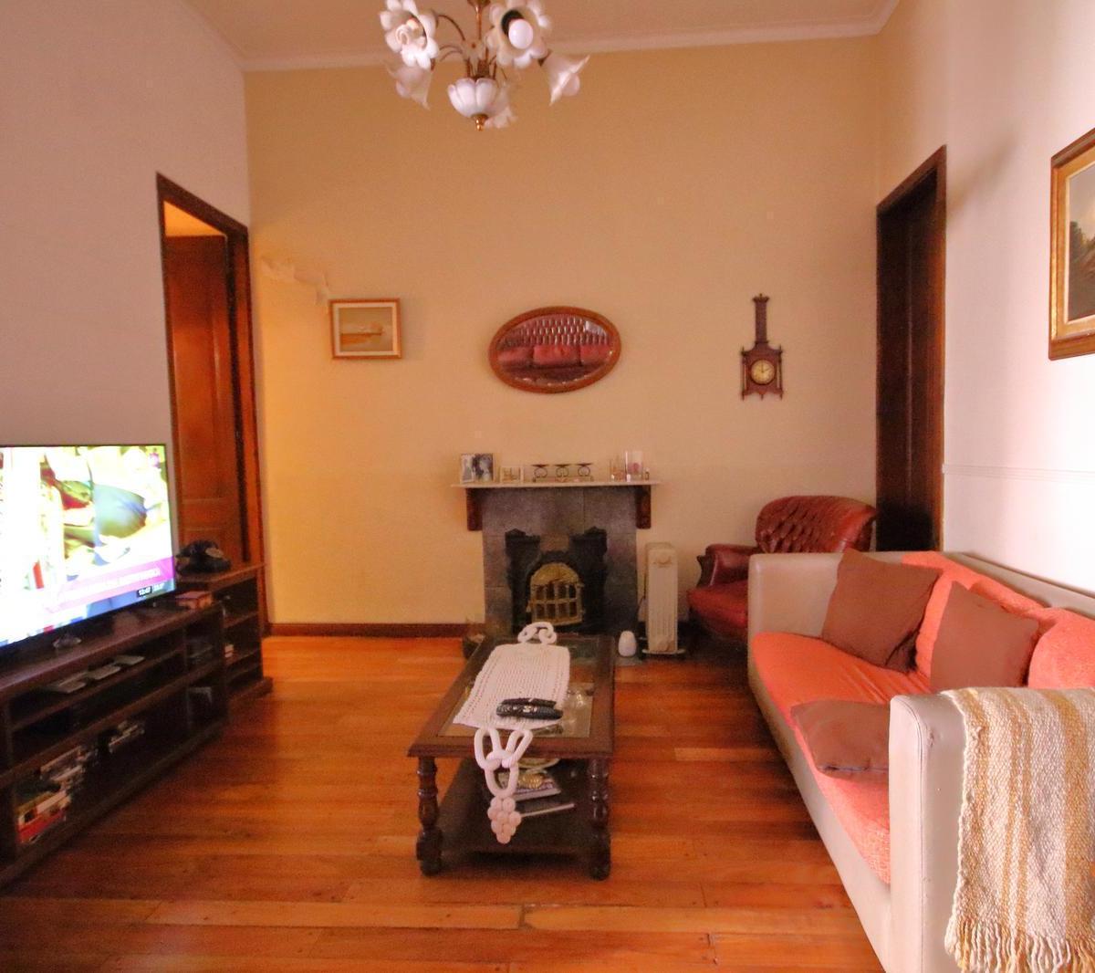 Morón 3918: Casa Lote Propio de 7amb. 2 Patios Terraza 3