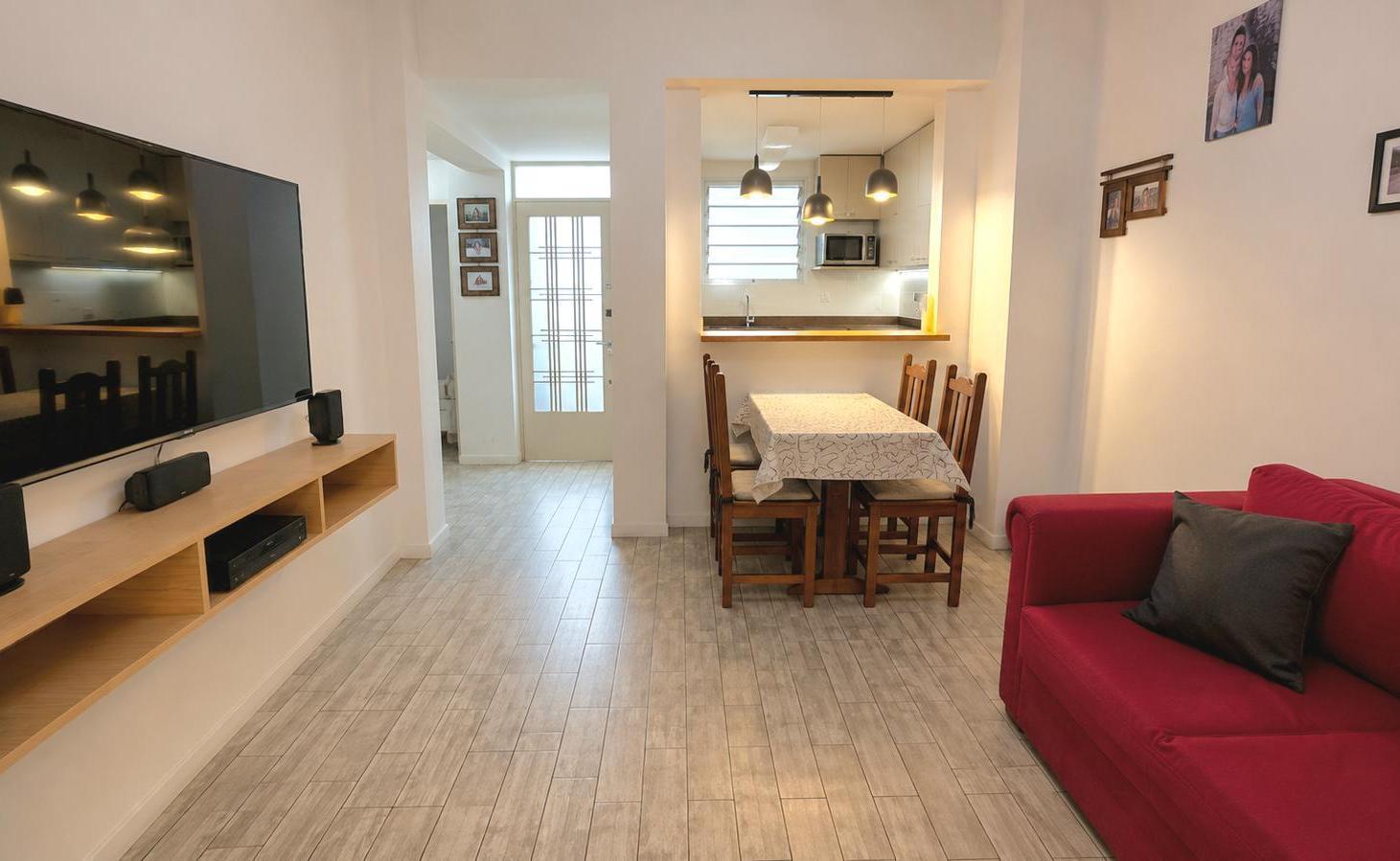 Foto de LLAVALLOL 2258: al frente en P.B. ph 3amb. + patio + terraza con quincho, imagen 2