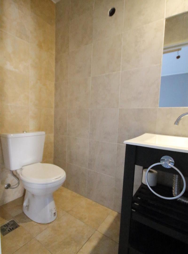 Foto de Rivera Indarte 743: AMPLIO e IMPECABLE MONOAMBIENTE BALCÓN, imagen 3
