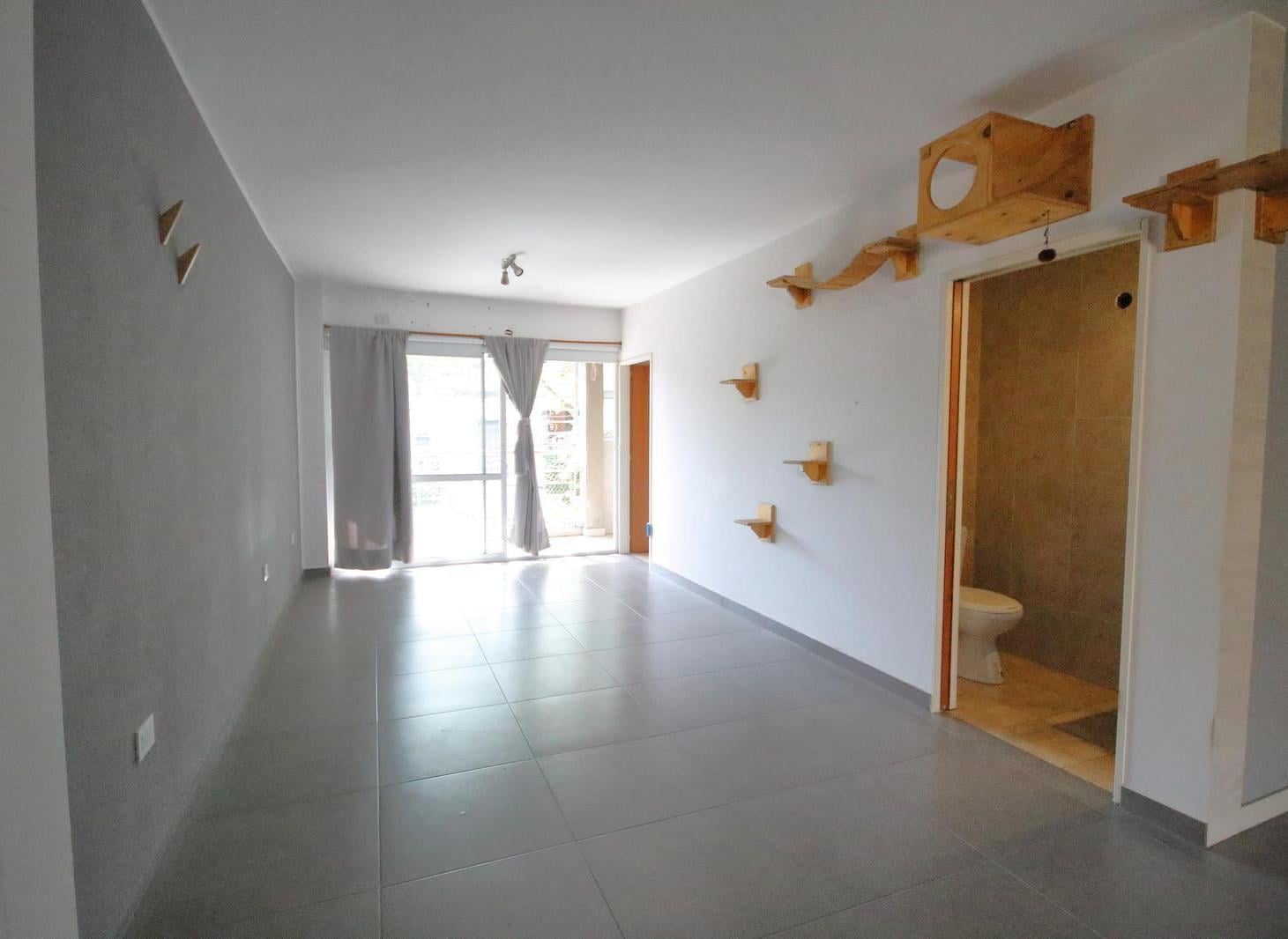 Foto de Rivera Indarte 743: AMPLIO e IMPECABLE MONOAMBIENTE BALCÓN, imagen 2