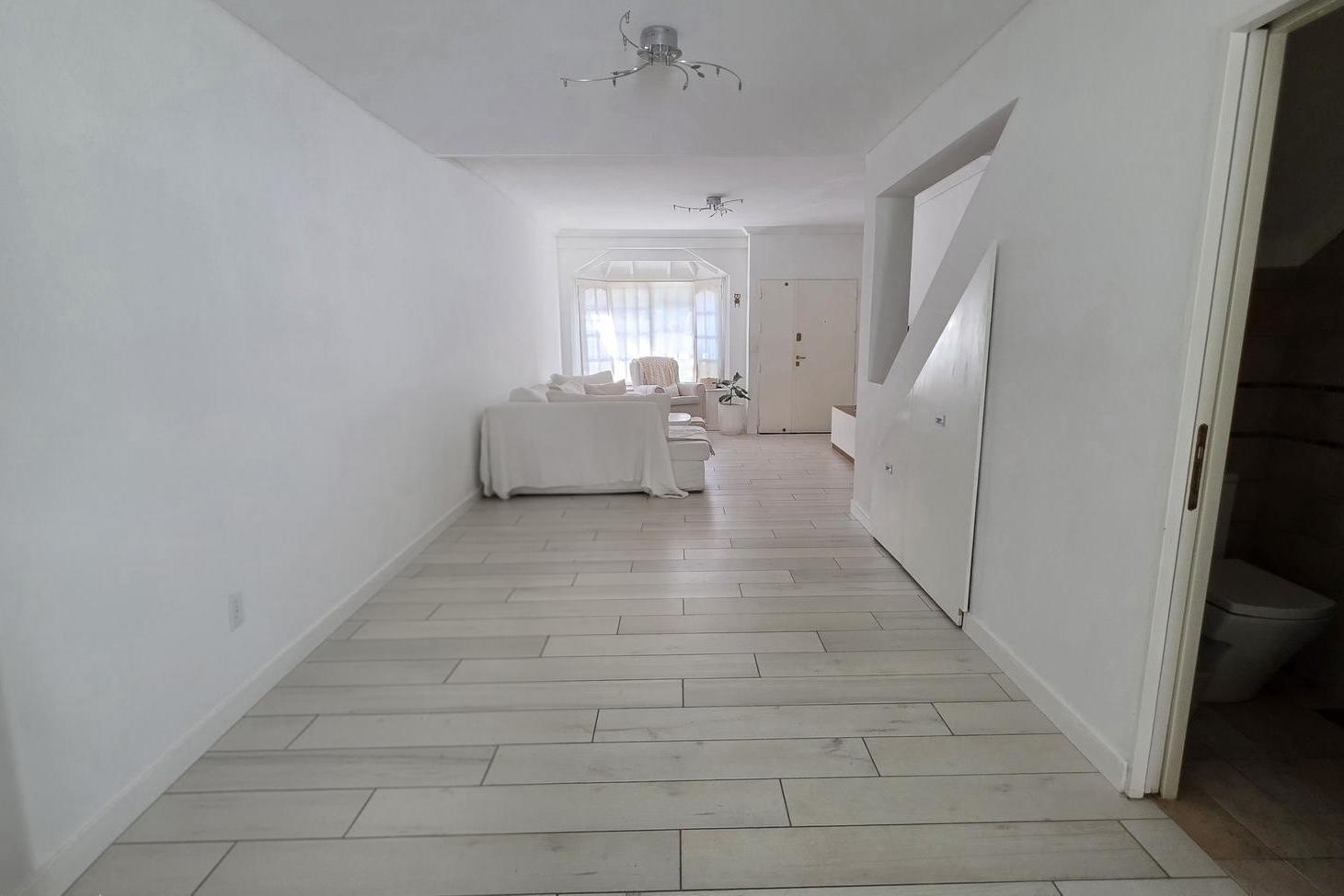 Foto de Concordia 2082: impecable dúplex 6amb. + patio/quincho + pileta +, imagen 5