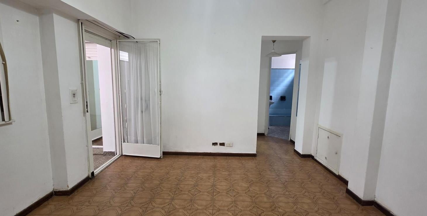 Foto de Ramón Falcón 4459: PH 2amb. patio, bajas expensas!, imagen 1