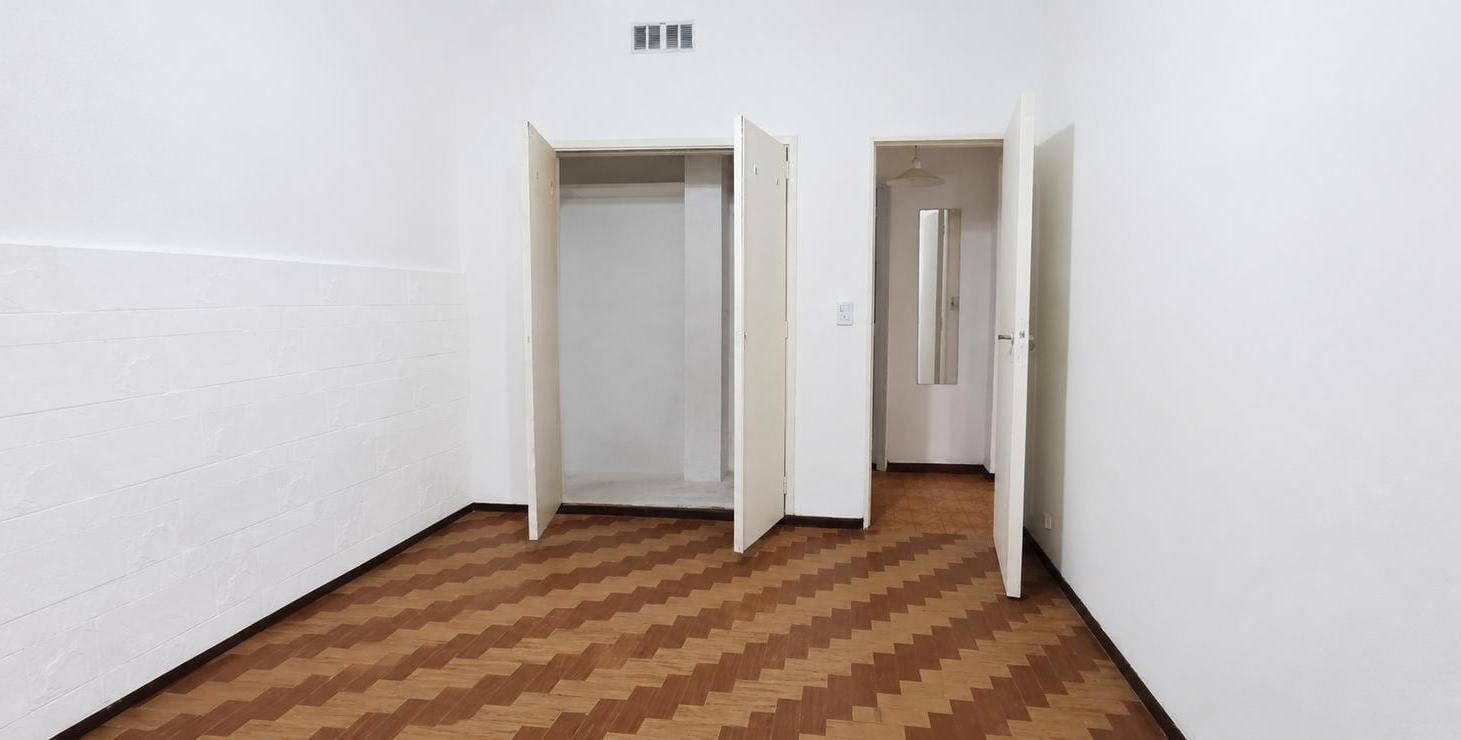 Foto de Ramón Falcón 4459: PH 2amb. patio, bajas expensas!, imagen 4