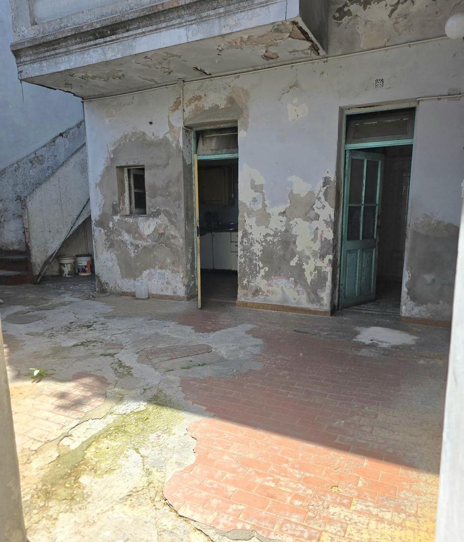 Foto de Mozart 166: CASA A RECICLAR 3AMB. + PATIO + TERRAZA, imagen 3