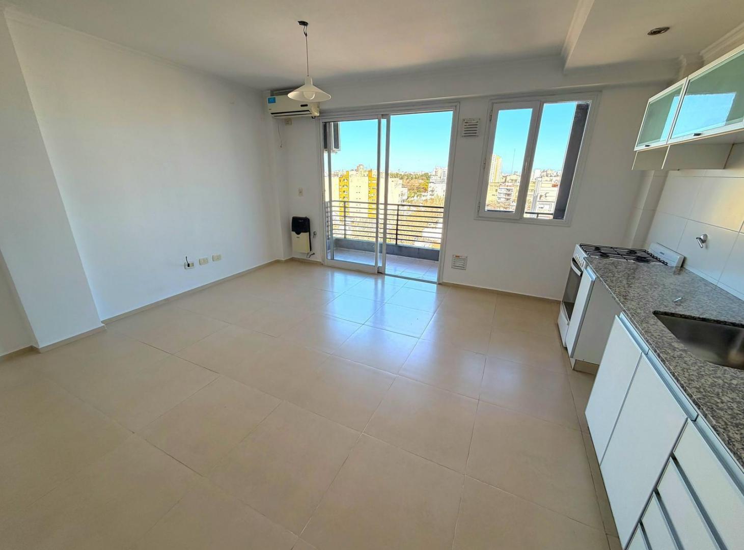 Foto de San Nicolás 2050: alquiler de impecable monoambiente + balcón, imagen 2