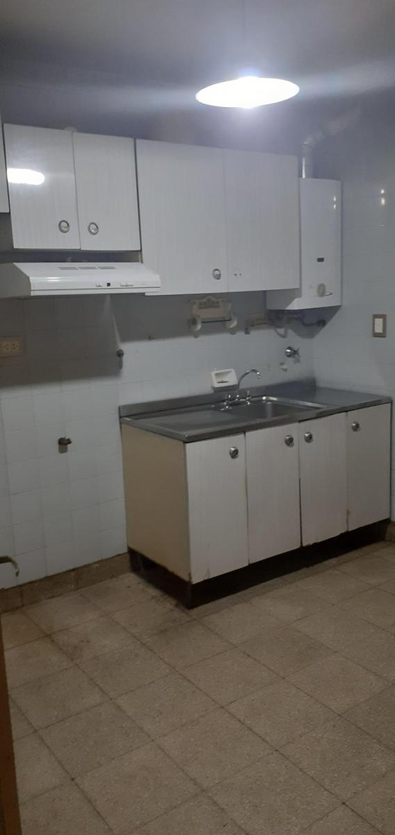 Se Vende Dpto 27 de Febrero 2275 Pso 01 Dpto 01 con Cochera 1