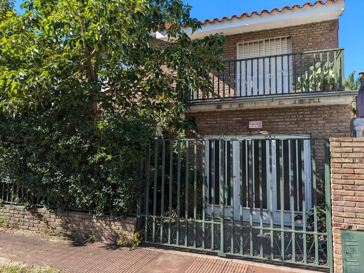 Se VENDE casa en Alberdi